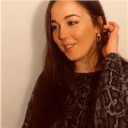 Disponibile per lezioni private per bambini/e e ragazzi/e di scuola elementari, medie e superiori.